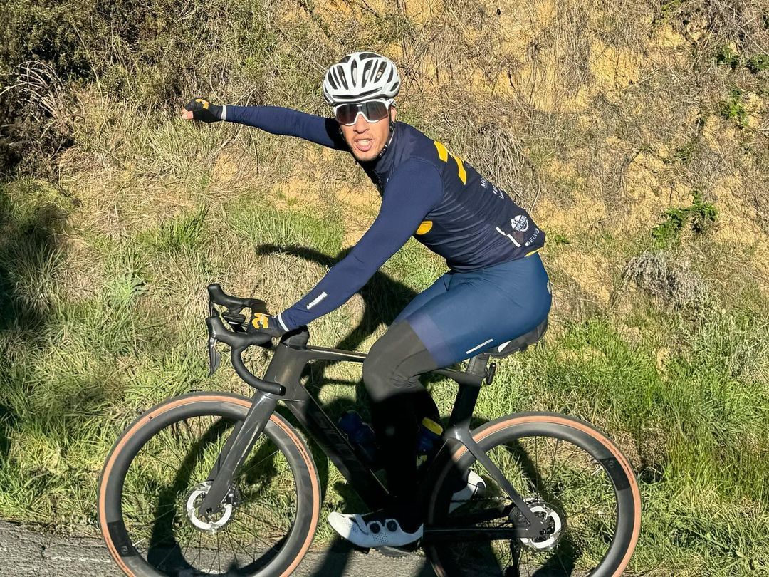 A beautiful Saturday in  December!  Hope you got a piece of that today because the 🌧️starts tomorrow. Should be good by the weekend tho!  Let’s go!

#cycling #dolcevita 

@sportful @sfitalianathleticclub @equatorcoffees @poggio_labs @achieveptc @tripsforkidsmarin @sage.realestategroup @marinservicecourse @jkbrkb #themenkegeoup #onewealthadvisors