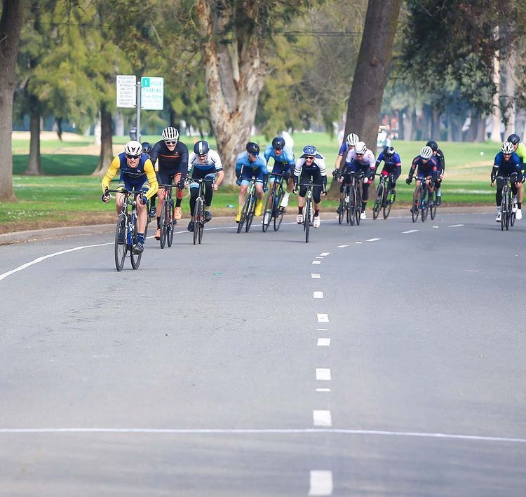 You can't tell from this angle, but thaaaaaat's a pretty big gap. 😳 
Congrats to @drazamataz for a strong and seated win at Cal Aggie this past weekend 🛋

#sprint #sprintfinish #crit #critseason #norcalcycling #ncnca #dolcevita #dolcevitacycling #thesweetlife #winning #cat5 #bikeracing #velo