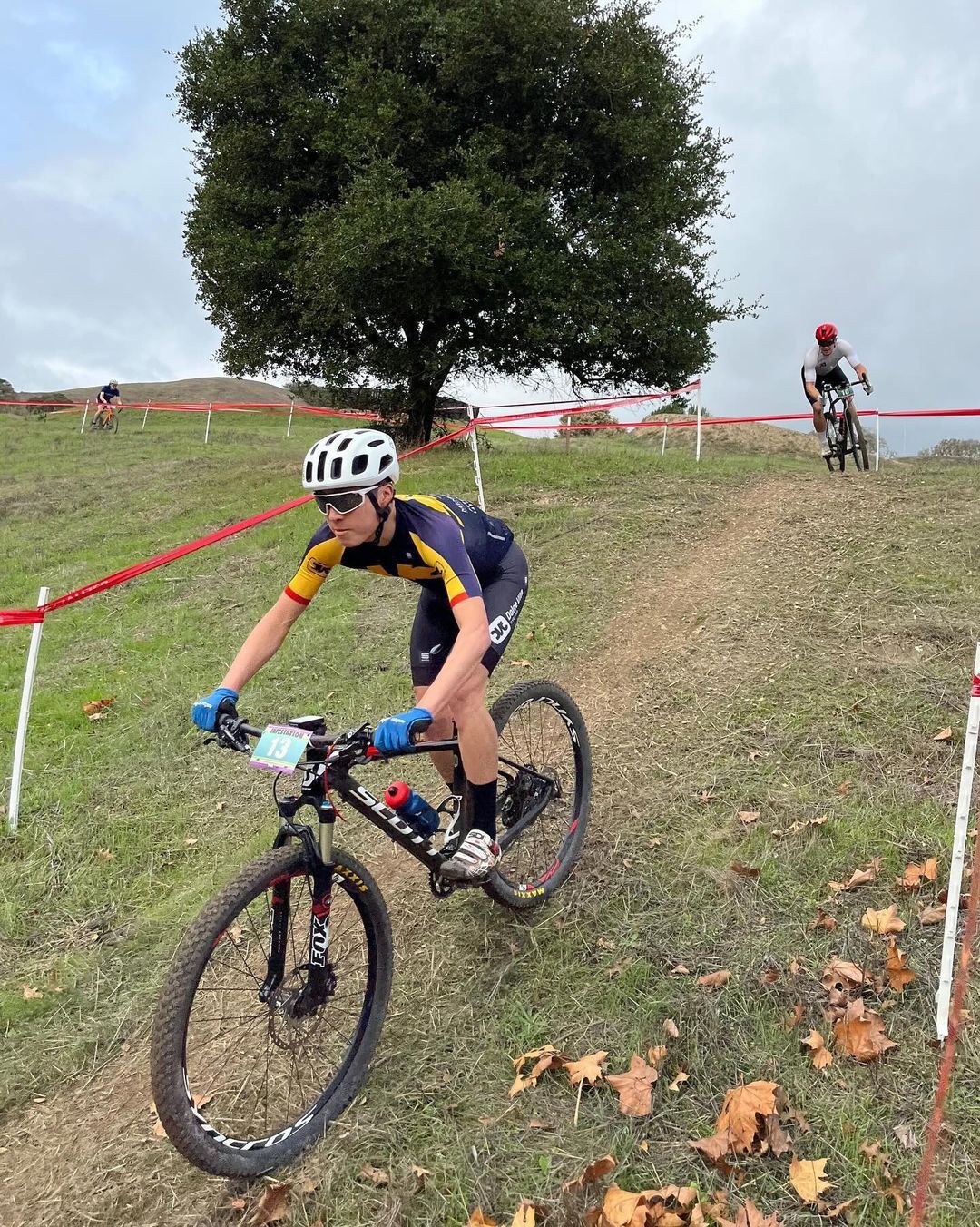 Better late than never! A few shots from @team_roaring_mouse Cross Infestation last weekend. @paul_climbs_rocks  bagging the 🥇in his race, and newly minted DVC @professorbmc rocking 🥉step! Another neo-DVC @deering.private locking down 🥈in his race of the day! Bonus shot of @jlowtang getting a pre-season workout on the MTB! 😅 Can’t believe we are a mere two months out from the start of the road season! Let’s go Dolce!!

@sportful @sfitalianathleticclub @equatorcoffees @poggio_labs @achieveptc @tripsforkidsmarin @sage.realestategroup @marinservicecourse @jkbrkb #themenkegeoup #onewealthadvisors