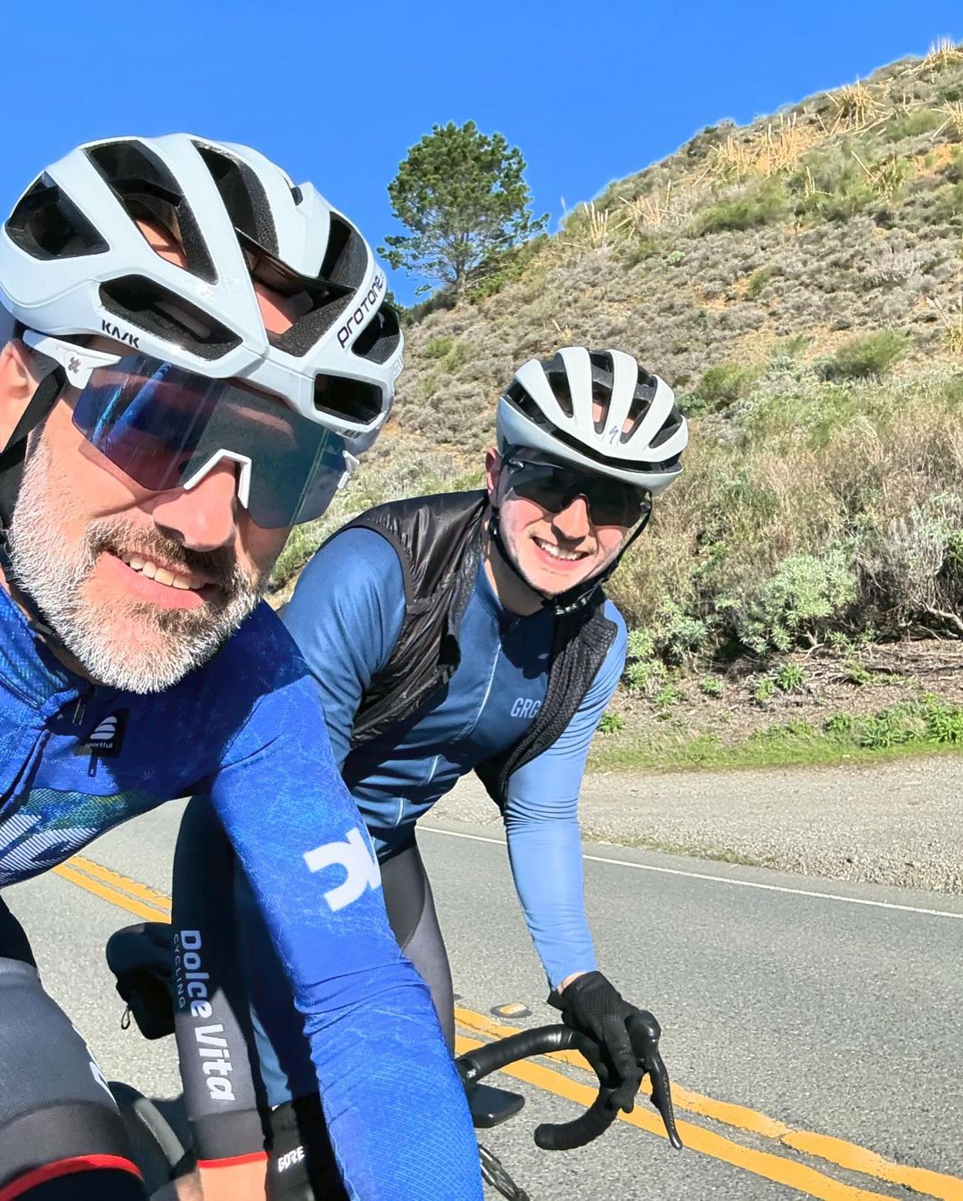 New kit day and the beginning of the winter break! Thanks to @jkbrkb for designing an epic #20thanniversary DVC kit, and to @sportful for making it all come together! 

@sportful @sfitalianathleticclub @equatorcoffees @poggio_labs @achieveptc @tripsforkidsmarin @sage.realestategroup @marinservicecourse @jkbrkb #themenkegeoup #onewealthadvisors