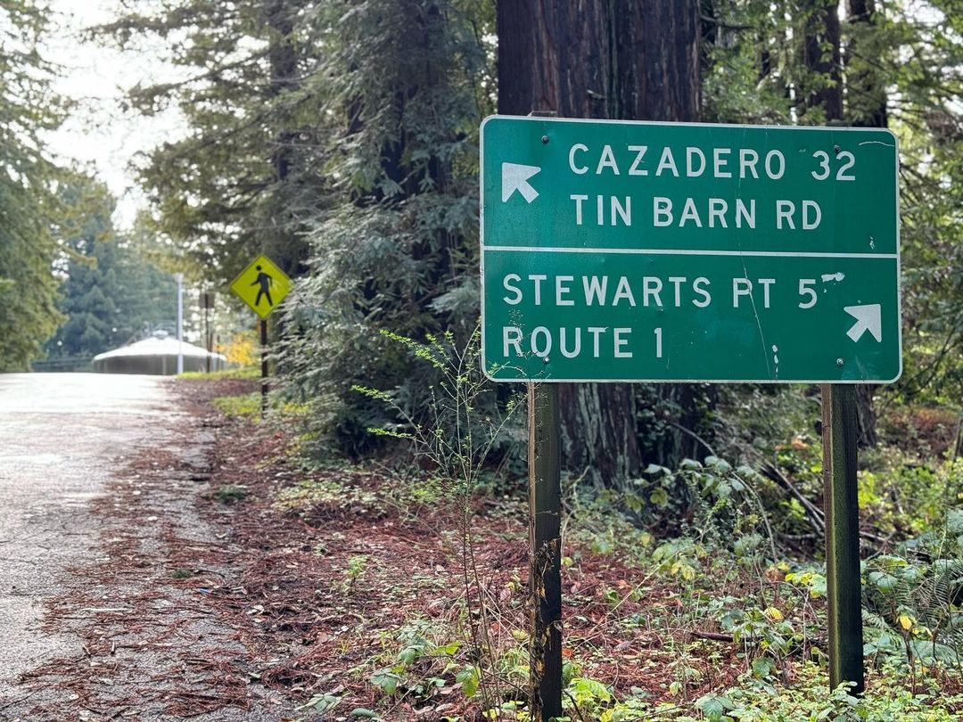 First few shots of an epic DVC Winter Team Camp Ride in Sonoma County.  Good times were had by all. 

@sportful @sfitalianathleticclub @equatorcoffees @poggio_labs @achieveptc @tripsforkidsmarin @sage.realestategroup @marinservicecourse @jkbrkb  #onewealthadvisors