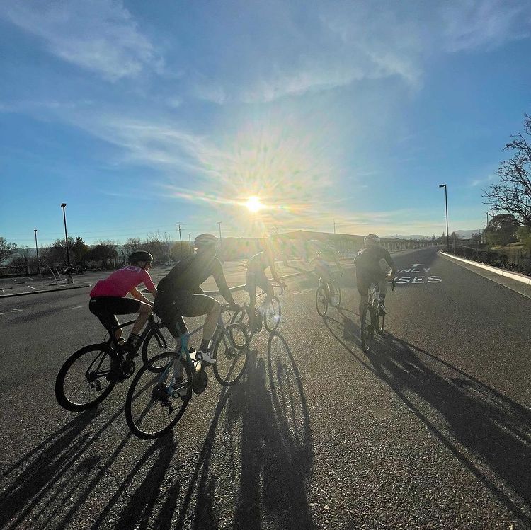 Starting off 2021 strong with big days in the saddle and perfect weather. What are your goals for the year?
#dolcevitacycling #dolcevita #thesweetlife #bayarea #cycling #cyclingphotos