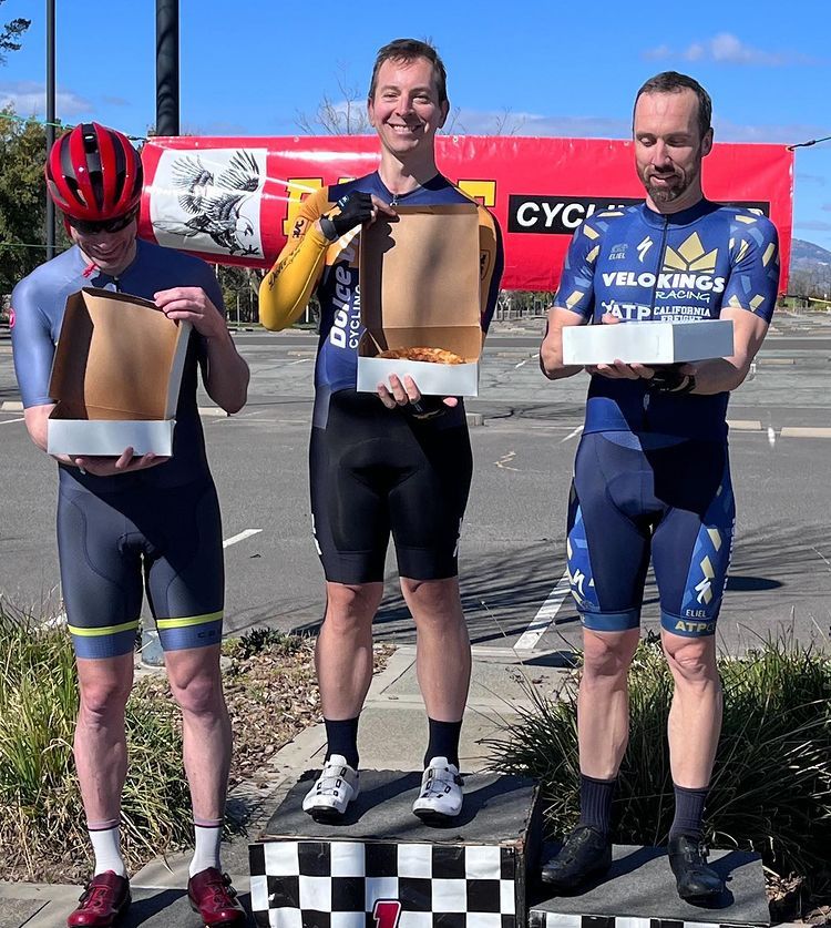 It was a triple header this weekend; we swarmed the podiums and took home some sweet cherry pie 🏁 

🍒🥧
@etrepum🥇 

Pine Flat
@jesse.gibbs - 🥈,M40+,3/4
Gabriel P - 🥈, E4
@mathadapted - 4th, E4
@paul_climbs_rocks - 5th, E4
@germanandresz - 6th, E4

Cantua Creek
Gabriel P - 5th, E4

#dolcevita #cycling #cherrypiecriterium #pineflatroadrace #cantuacreekrr #cyclingphotos #velopromo
