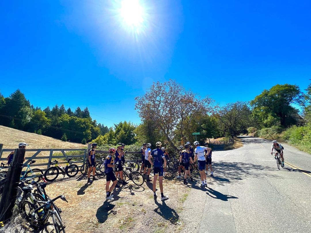 DVC team camp - top o’ the climb #fortrossroad @obbi.cc @sfitalianathleticclub @equatorcoffees @achieveptc @untappedmaple @tripsforkidsmarin  @worldbicyclerelief @marinservicecourse @jkbrkb @osmonutrition #themenkegeoup #onewealthadvisors