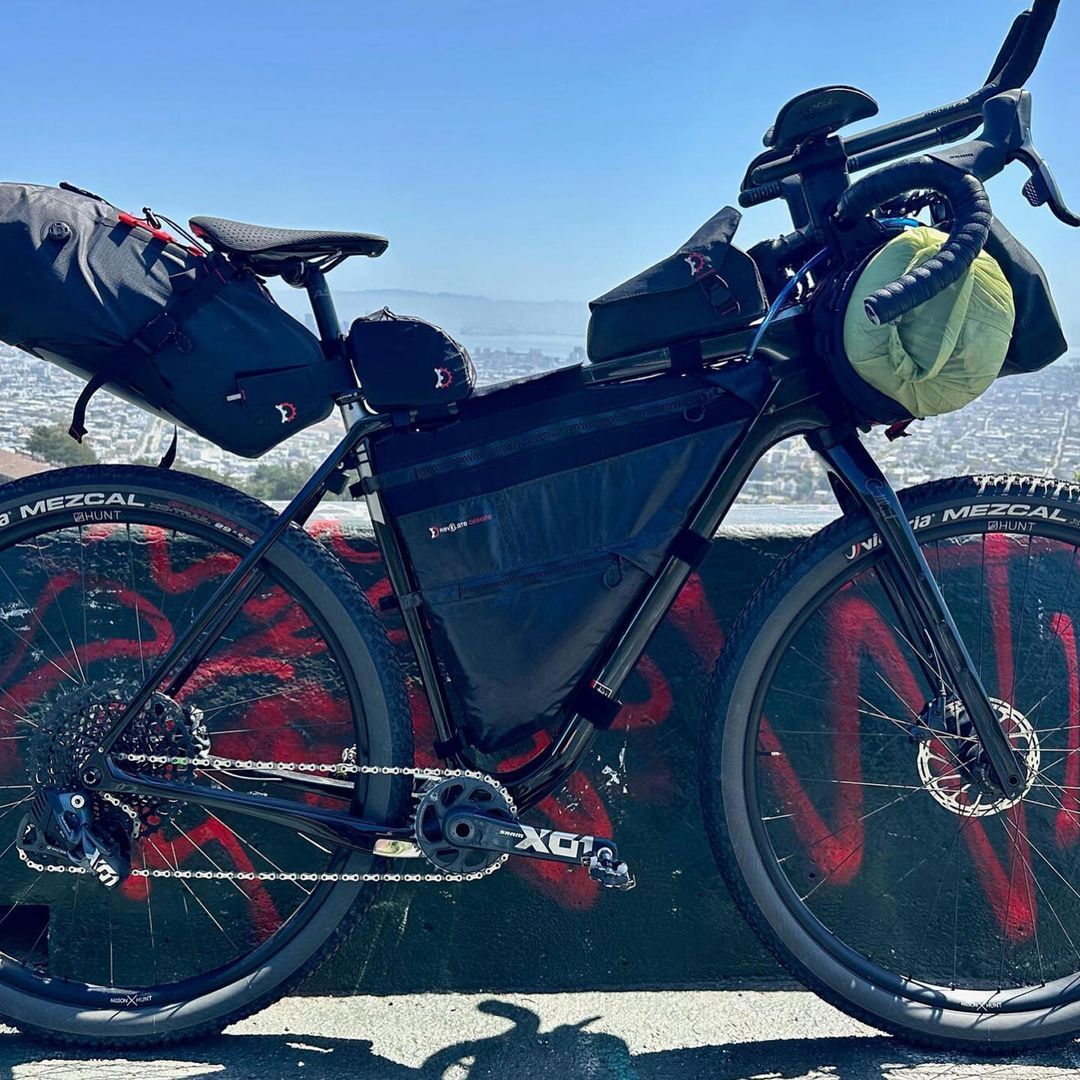 Let’s hear it for @tjsnydr who recently completed the Tour Divide from Banff to Antelope Wells, New Mexico. Tim rode a casual 2697 miles in 22 days 21 hours and 54 minutes 🤯. That’s an average of 117 miles a day on a fully loaded bike. What a monster!

#tourdivide #tourdivide2023