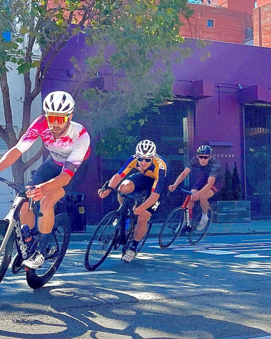 Super fun day out at the Giro di San Francisco yesterday! Thanks @velopromo for another great event!

@sportful @sfitalianathleticclub @equatorcoffees @poggio_labs @achieveptc @tripsforkidsmarin @sage.realestategroup @marinservicecourse @jkbrkb #themenkegeoup #onewealthadvisors