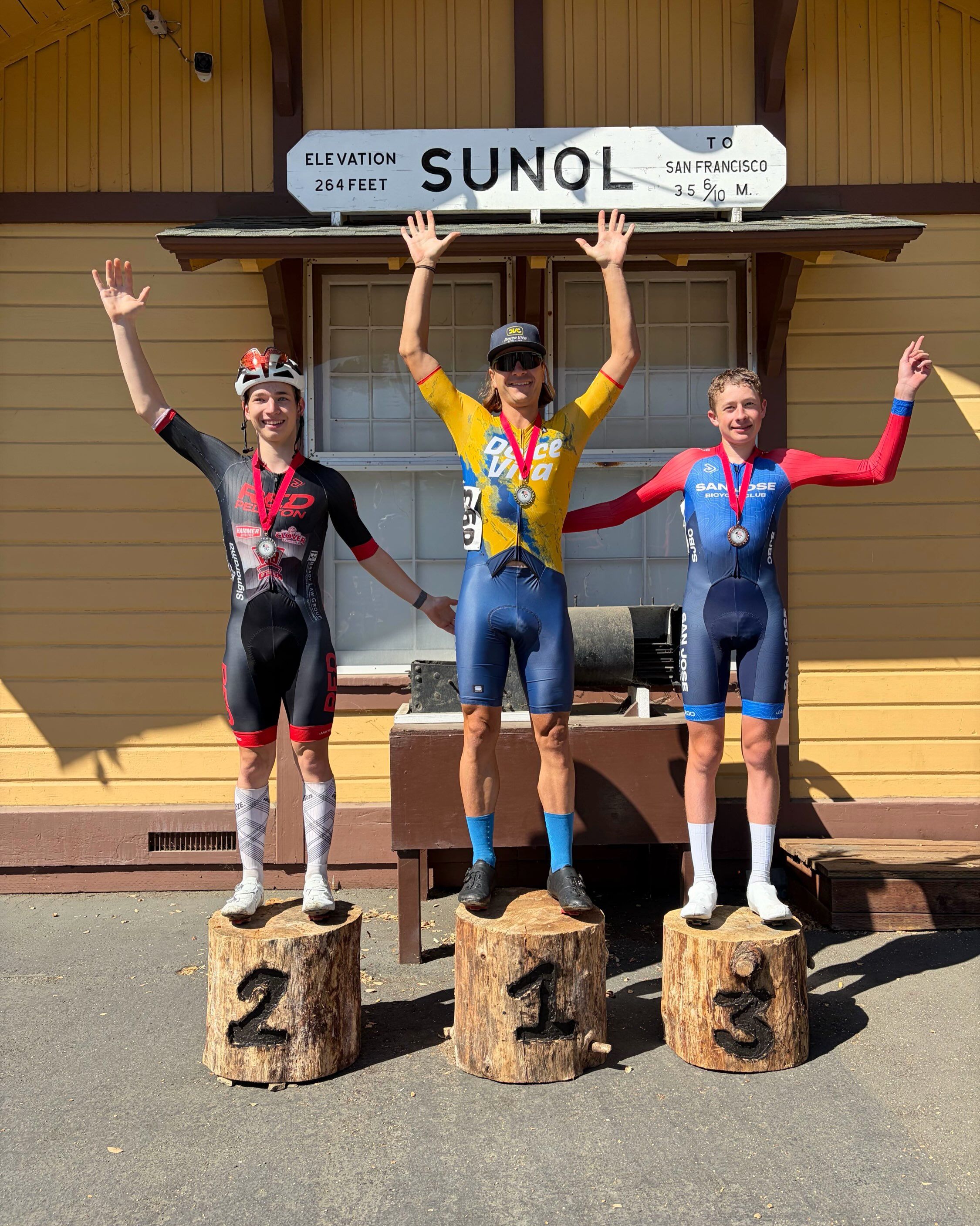 Adam Suczewski our team Ironman legend locked in & putting up 🥇results!!
Calaveras TT
@canyon
#bayareacycling #critracing #cycling #sanfrancisco #racing